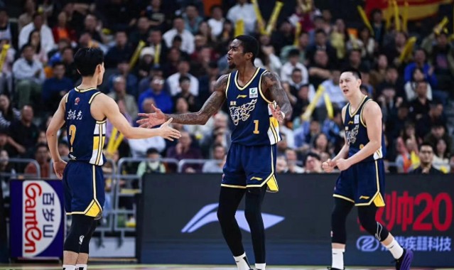 旺财28登录-广东宏远好消息！麦考尔即将复出，已开始对抗训练