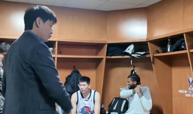 旺财28官网-淘汰浙江更衣室！邱彪体恤外援，总结变认哥现场，与全队打成一片